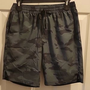 Hurley short